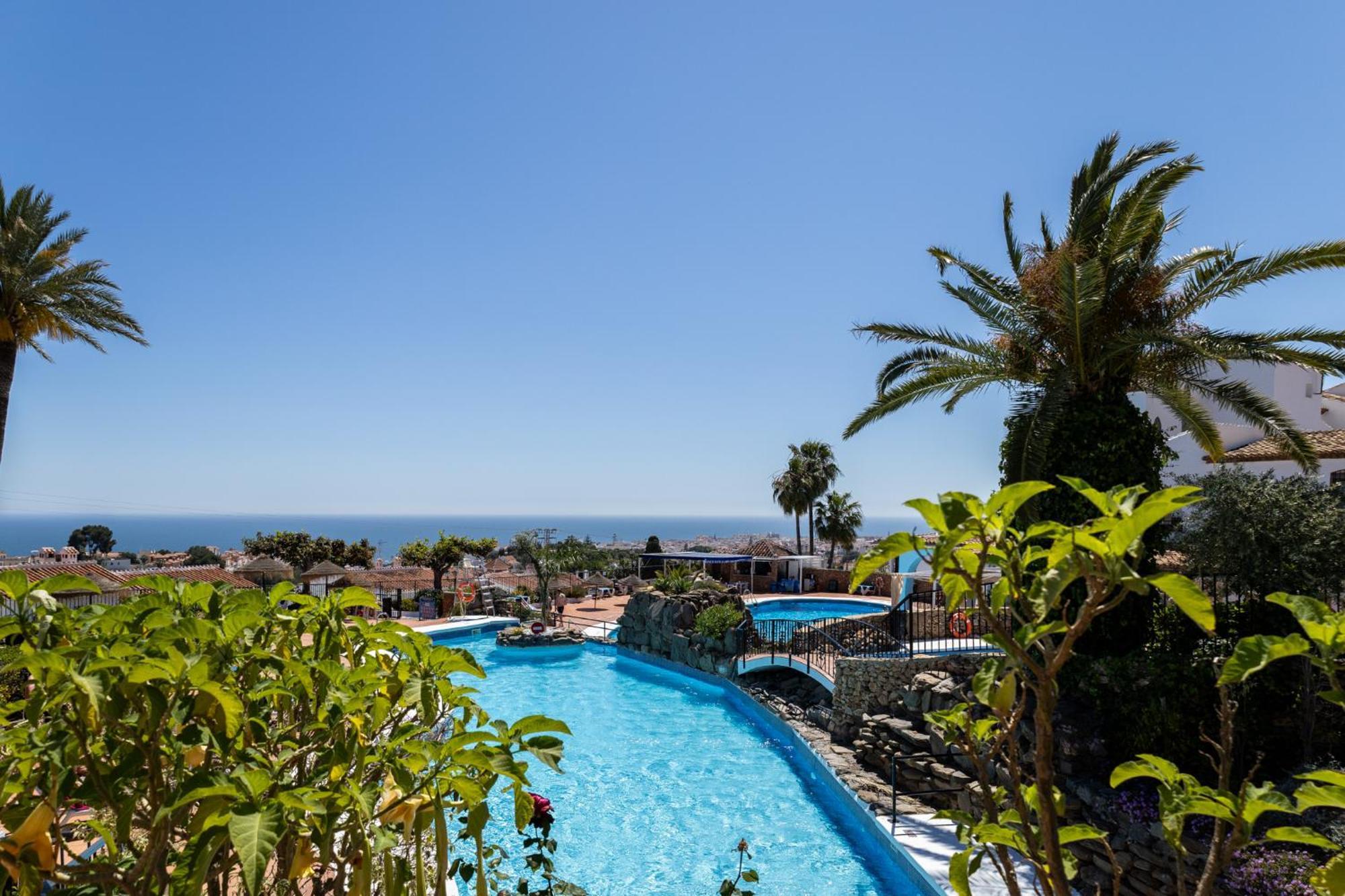 Capistrano Village B, 1 Bedroom + Free Wi-Fi Nerja Exterior foto